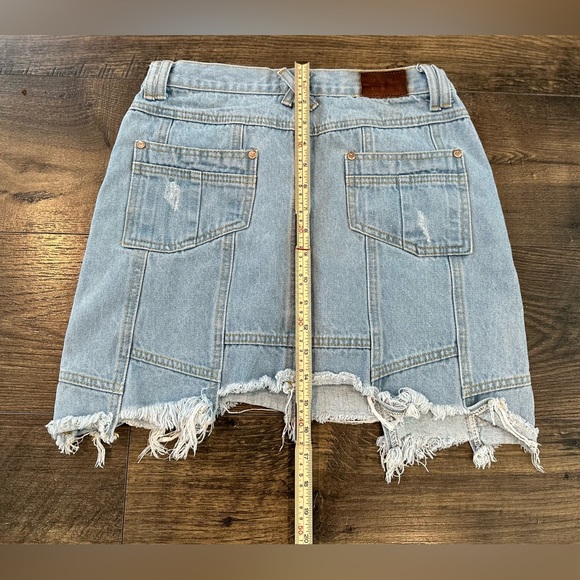 GUC Women's Junior's POL Denim Mini Skirt Distressed Destructed Y2K Size: M - Picture 9 of 9